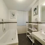 Ruhig Gelegenes 3-raum App Apartment Jena