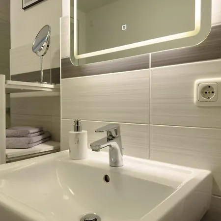 Appartement Ruhig Gelegenes 3-raum App *