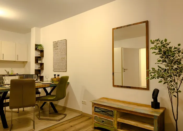 Ruhig Gelegenes 3-raum App Apartment