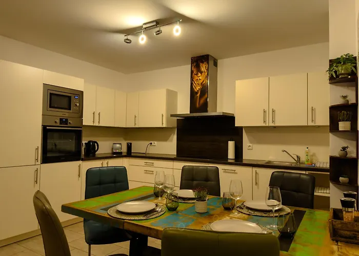 Apartment Ruhig Gelegenes 3-raum App