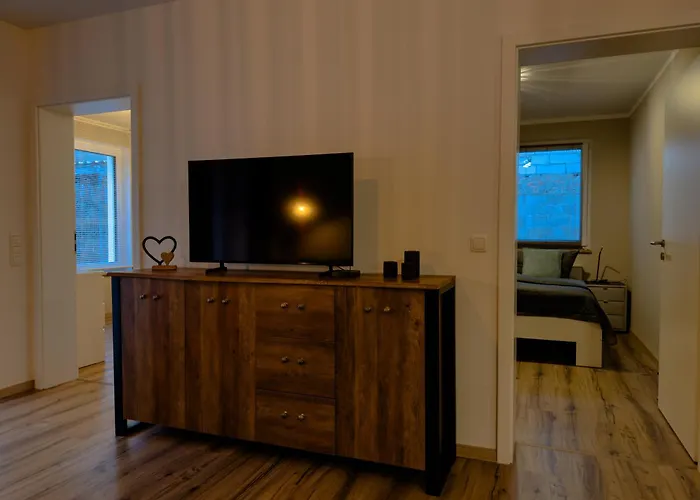 Ruhig Gelegenes 3-raum App Apartment *